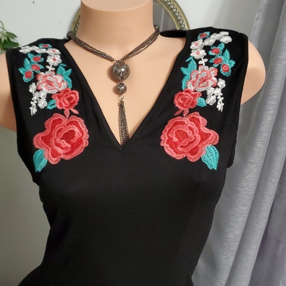 LAST ONE 2021 Deep V Dress - Picture 3 of 14